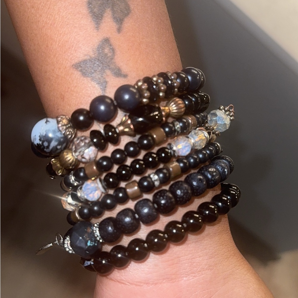 Elegant Black Beaded Bracelet Set